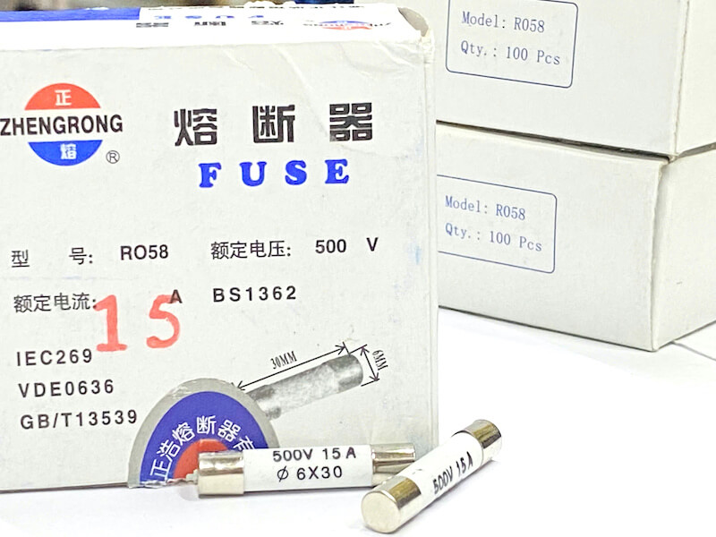 Cầu chì sứ R058 15A 500V kích thước 6X30MM - Linh Kiện Độc