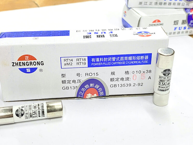 Rt. 18 Rt14 Cầu chì sứ RT18 RT14 RO15 0.5A 380V kích thước 10x38mm - Linh Kiện Độc
