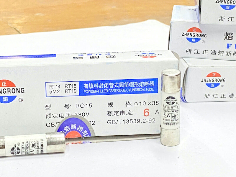 Rt. 18 Rt14 Cầu chì sứ RO15 RT18 RT14 6A 380VAC kích thước 10x38mm - Linh Kiện Độc