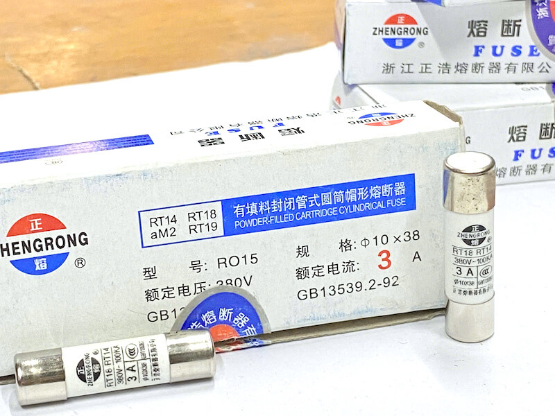 Cầu chì sứ RO15 RT18 RT14 3A