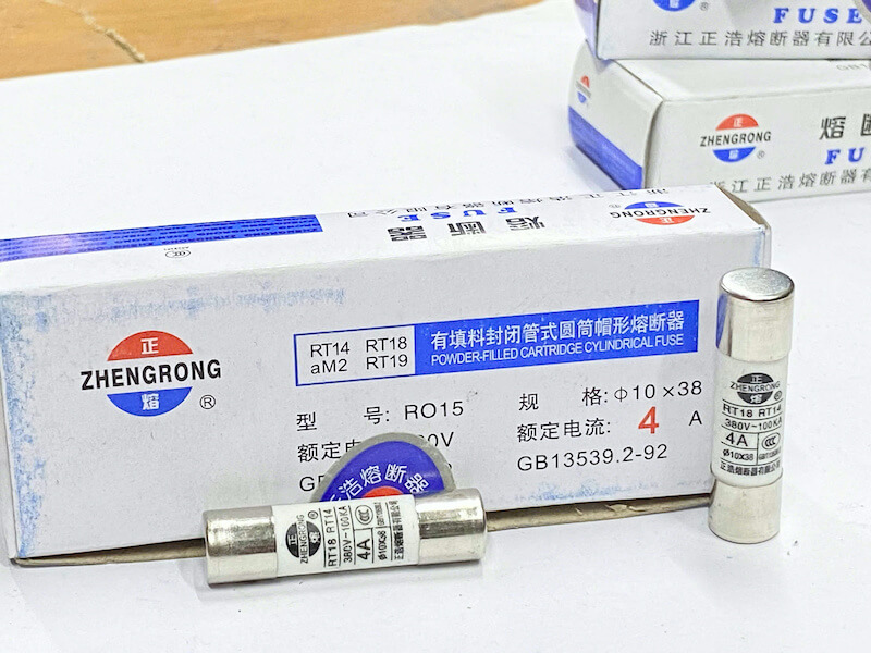 Cầu chì sứ RO15 RT18 RT14 4A