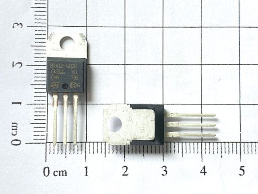 BTA12-600B
