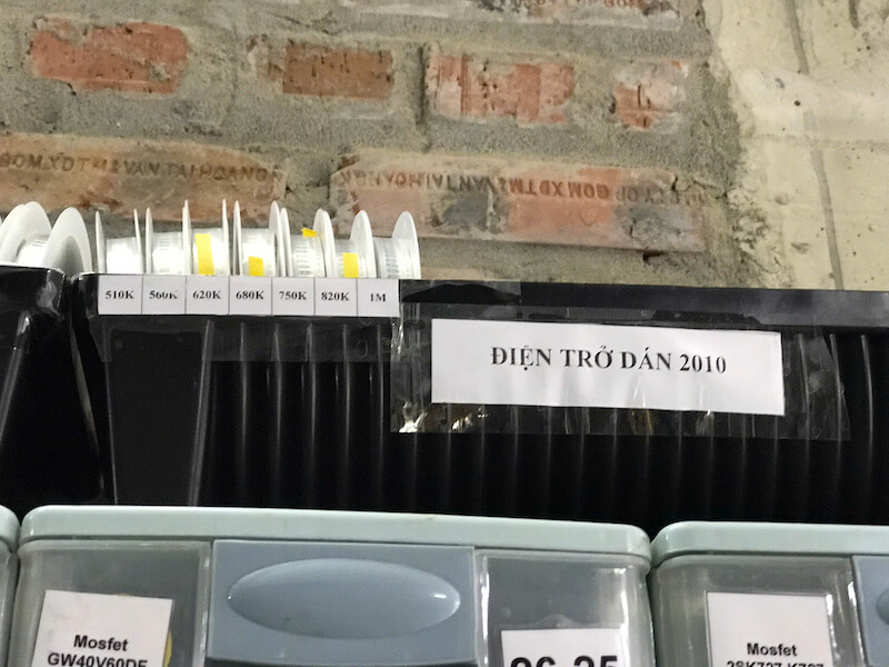 Điện trở dán 2010 620K 624 0.5W 5% (dây 10 chiếc) - Ảnh 2