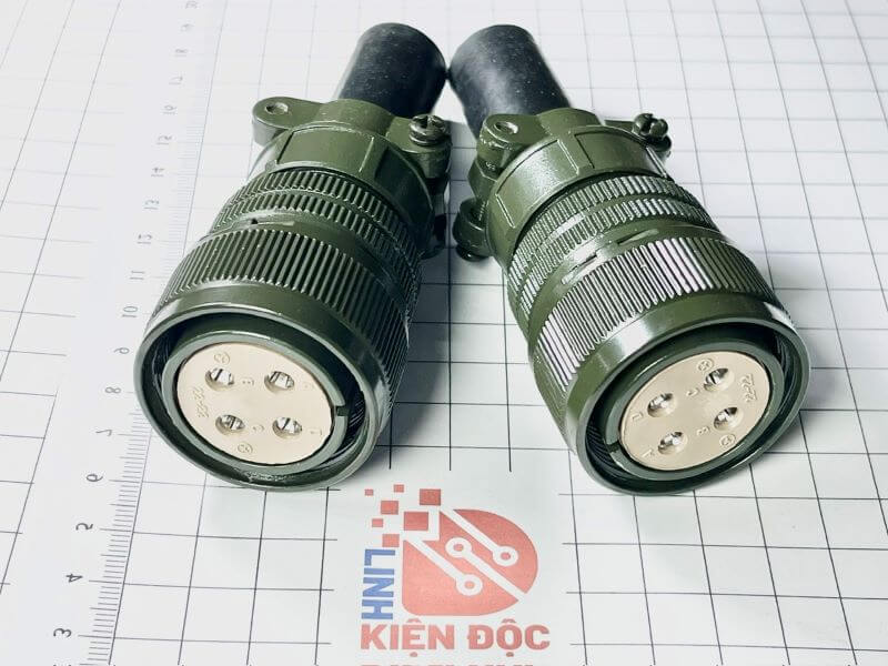 Đầu Giắc Cắm Thẳng 4 Lỗ Động Cơ Servo 22-22