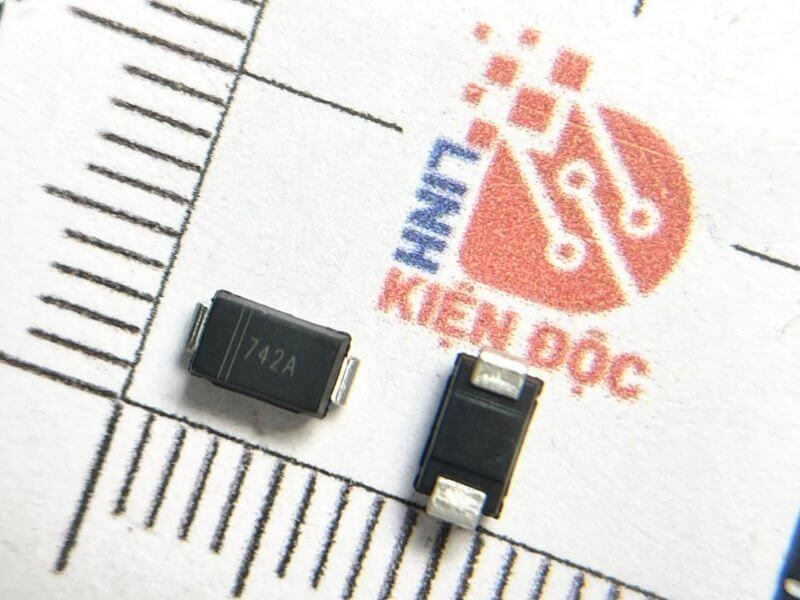 1SMA4742A Diode Zener chân dán 12V 1W DO-214AC - Ảnh 4