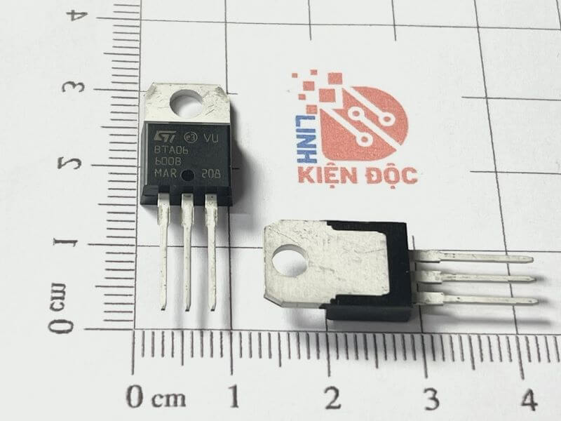 BTA06-600B BTA06 Triac 6A 600V TO-220AB - Ảnh 3