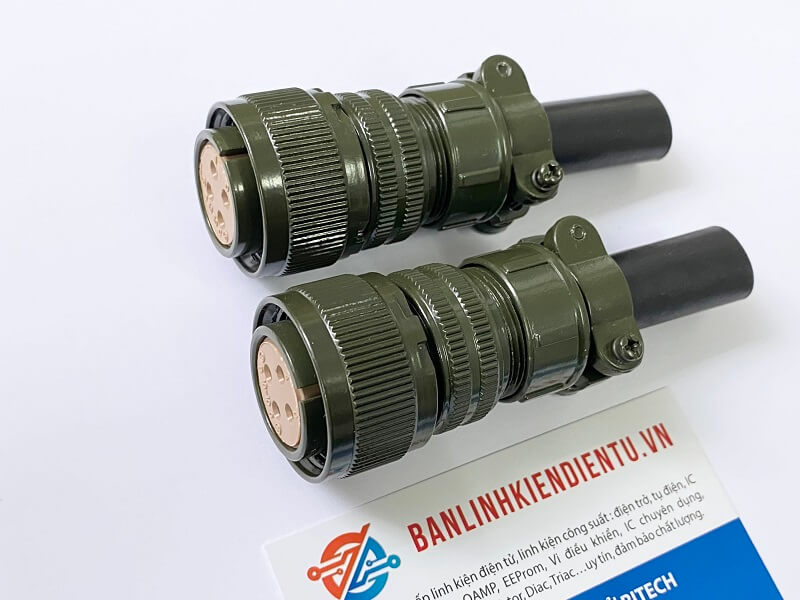 Giac-cam-servo-4-lo-18-10-thang