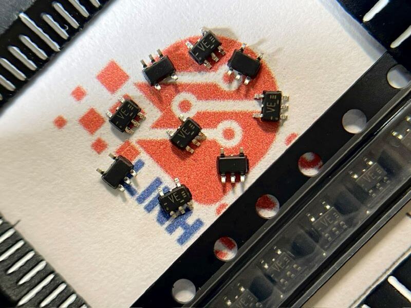 74LVC1G08GW kí hiệu VE IC logic 2 cổng AND SOT-353