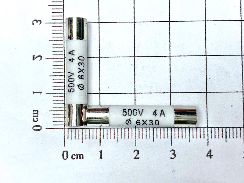 Cầu chì sứ R058 500V 4A kích thước 6x30mm - Linh Kiện Độc