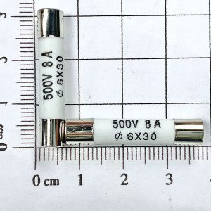 R058 500V 8A