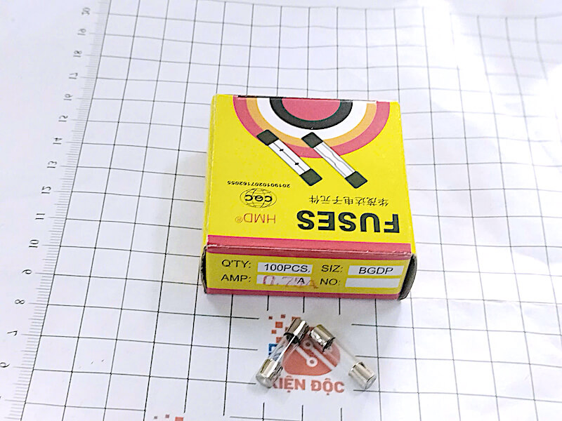 5x20mm 250V 0.75A